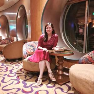 Meet your Posher, Vy